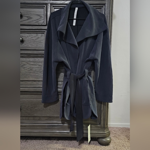 lululemon athletica Jackets & Blazers - Lululemon Softstreme Belted Wrap